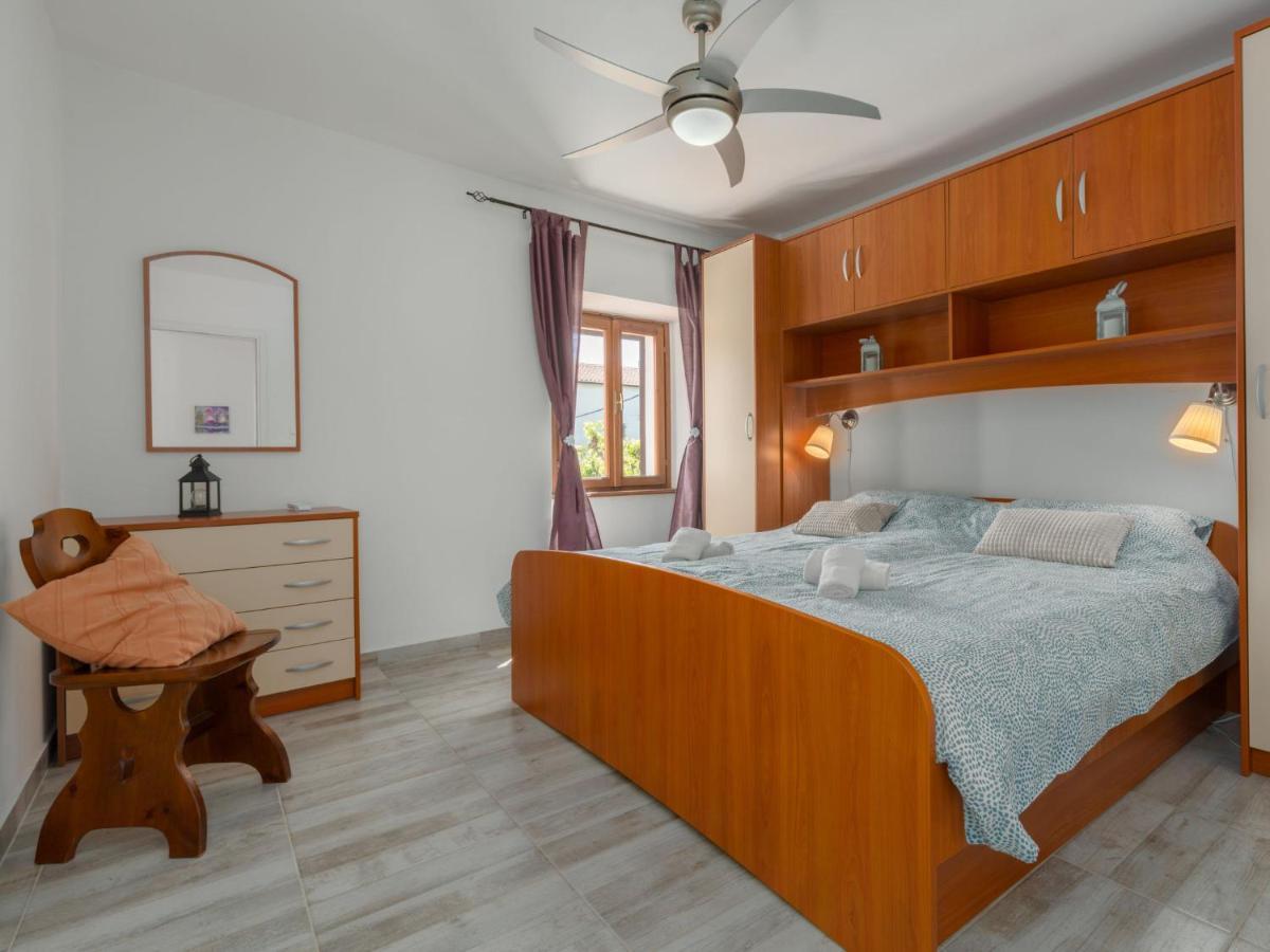 Holiday Home Villa Lucky By Interhome Бртонигла Экстерьер фото